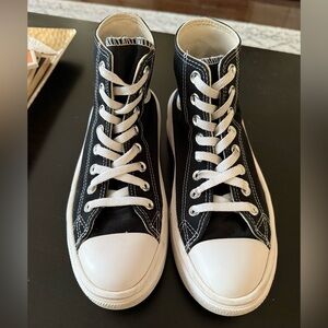 Converse Chuck Taylor All Star Move Platform. Women’s. Black. Size 7.5.